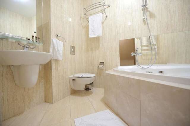 Отель Deluxe Hotel Kupava Львов-59
